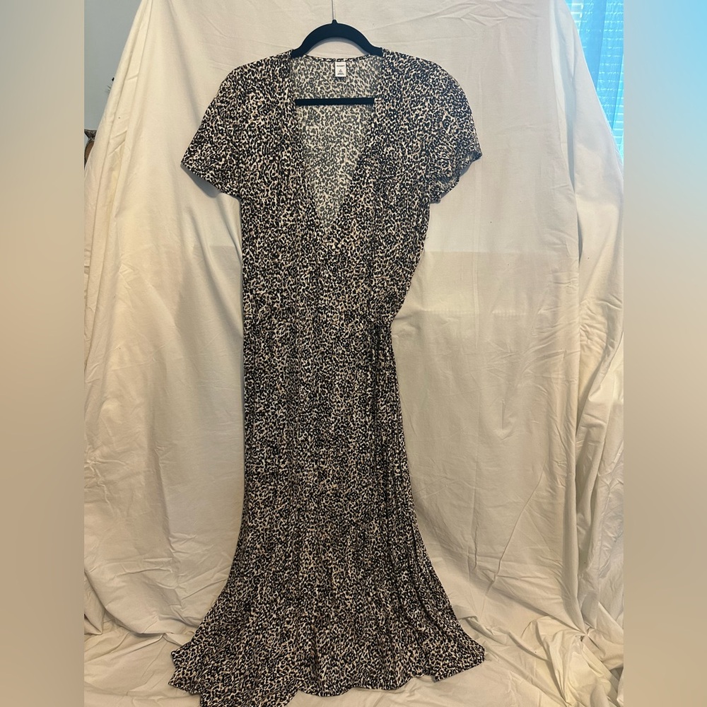 Old Navy Leopard Print Wrap Dress